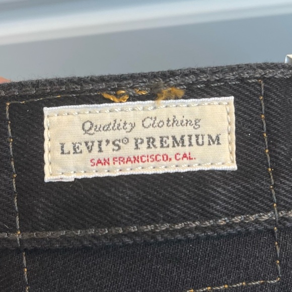 Levi's Premium High Rise 501 Shorts in Black NWT Size 25 - Picture 8 of 9